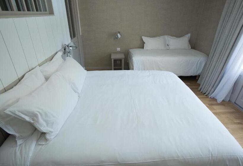 غرفة سوبيريور, La Frégate