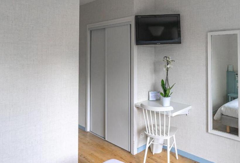 غرفة كومفورت, La Frégate