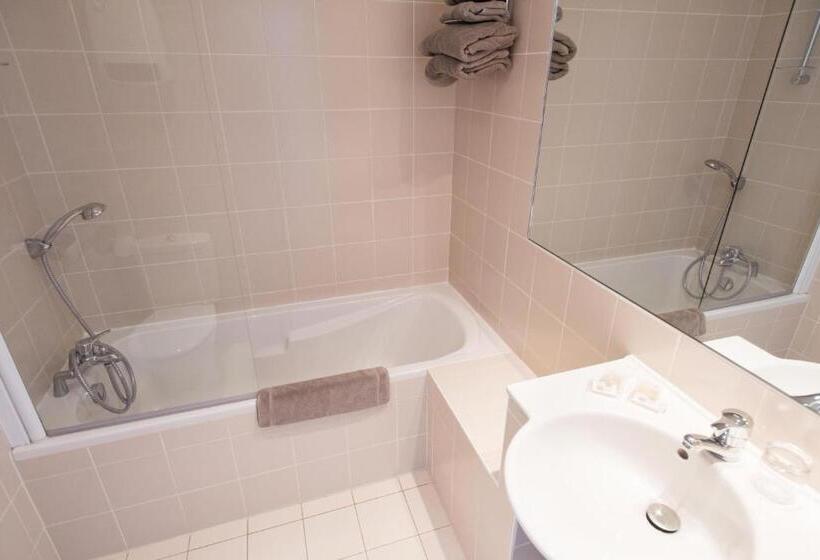 غرفة كومفورت, La Frégate