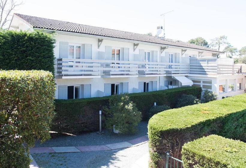 غرفة كومفورت, La Frégate