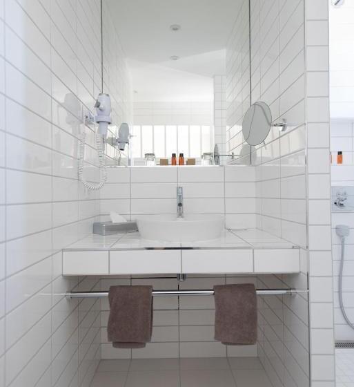 غرفة سوبيريور, La Frégate