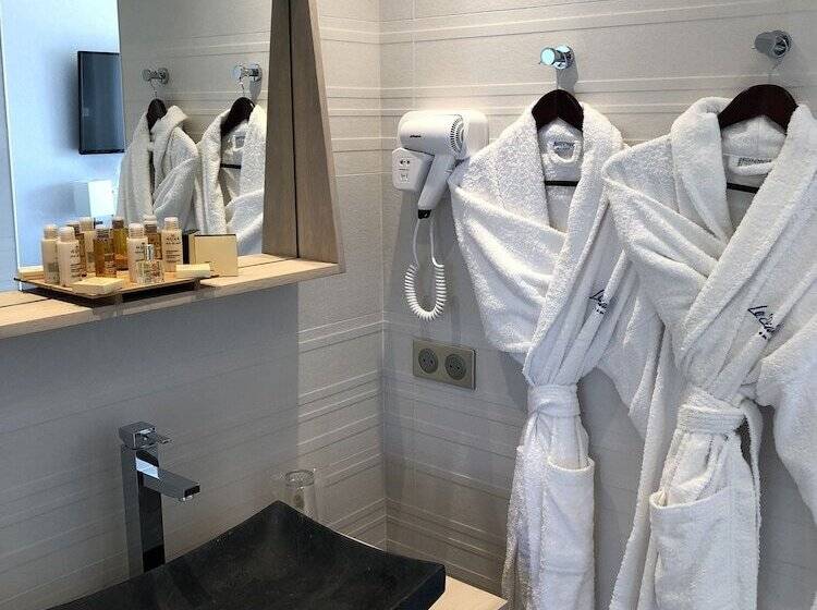 オーシャンビューデラックスルーム, Le Diana Hôtel & Spa Nuxe