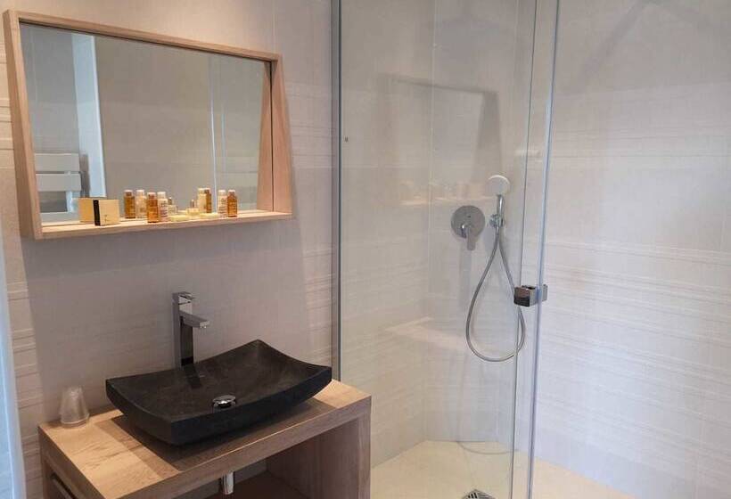Номер Deluxe Вид на Море, Le Diana Hôtel & Spa Nuxe