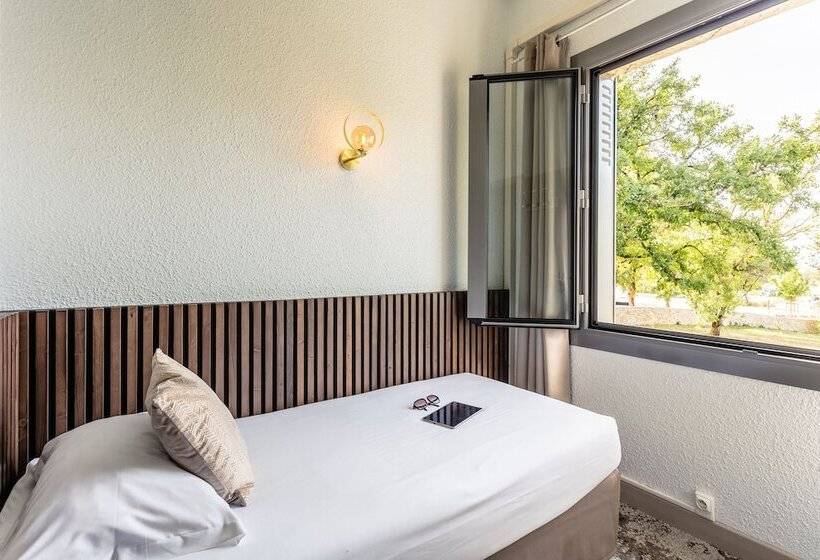 标准三人间, Relais Amadourien