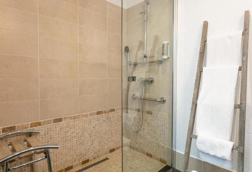 适合残疾人使用的标准间, Relais Amadourien