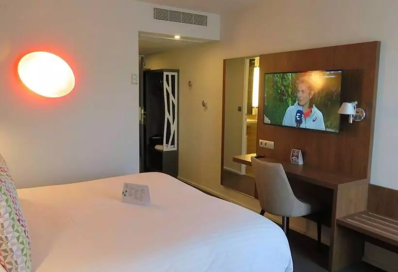 ダブルベッドスタンダードルーム, Campanile Prime   Chartres Centre Gare Cathédrale