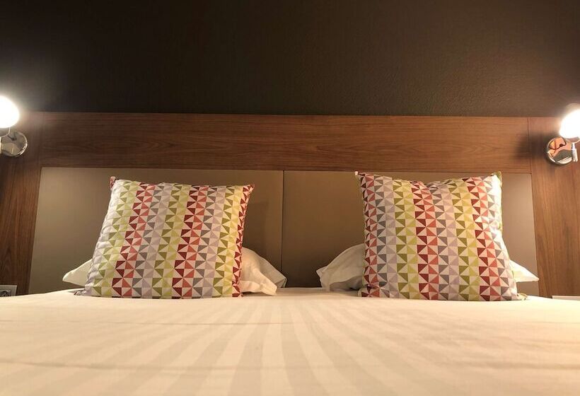 Номер Стандарт, Campanile Chartres Centre   Gare   Cathédrale