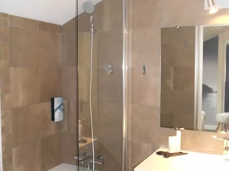 اتاق خانوادگی, Cit Hotel Avantici Gap