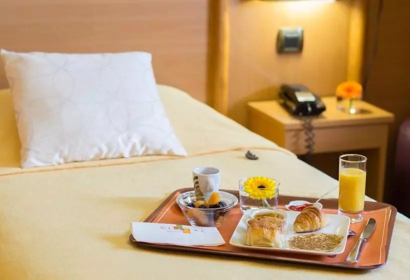 اتاق استاندارد سه نفره, Cit Hotel Avantici Gap