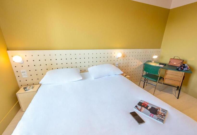 标准间, Greet Marseille Centre Saint Charles