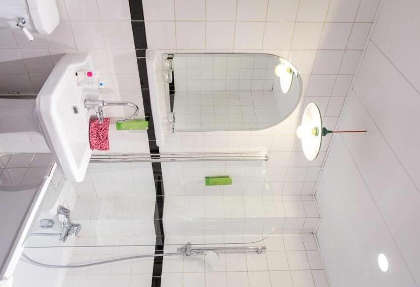 标准间, Greet Marseille Centre Saint Charles