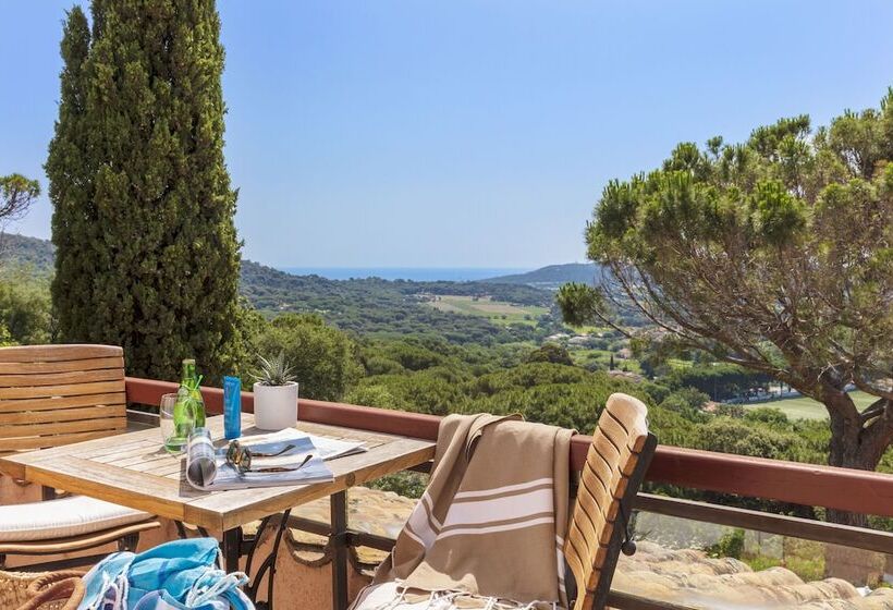 스탠다드 발코니 룸, Hostellerie Le Baou