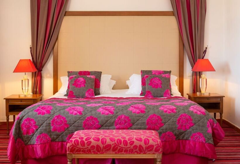 Полулюкс, Hostellerie Le Baou