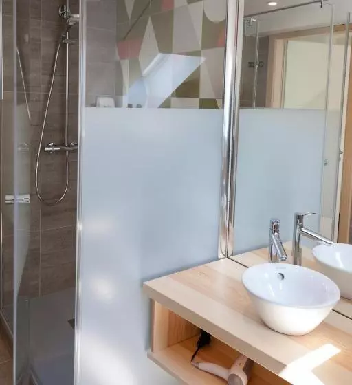 Standard Kolmen Hengen Huone, Hostellerie Les Bagenelles