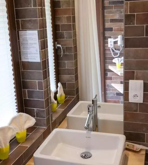 Standard Neljän Hengen Huone, Hostellerie Les Bagenelles