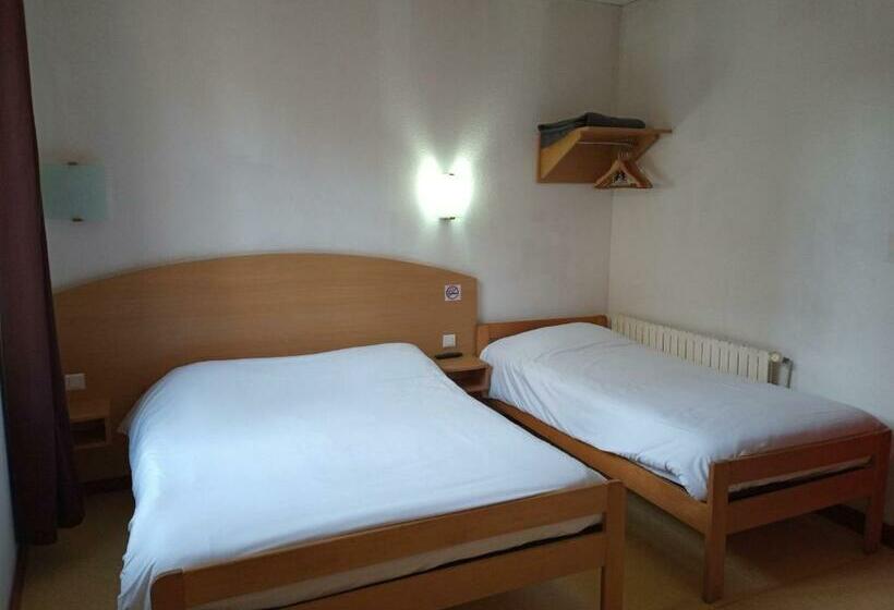 חדר סטנדרט לשלושה, Hôtel De Lyon