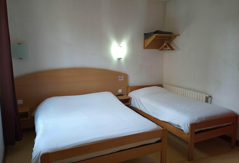 חדר סטנדרט לשלושה, Hôtel De Lyon