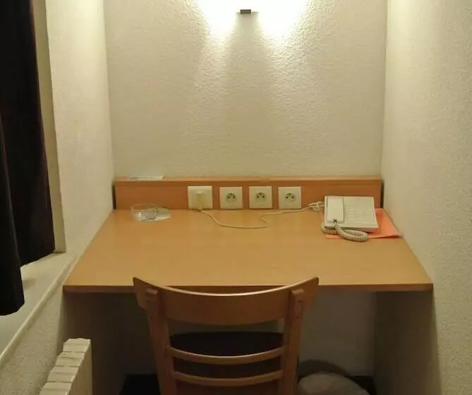 Chambre Standard Individuelle, Hôtel De Lyon