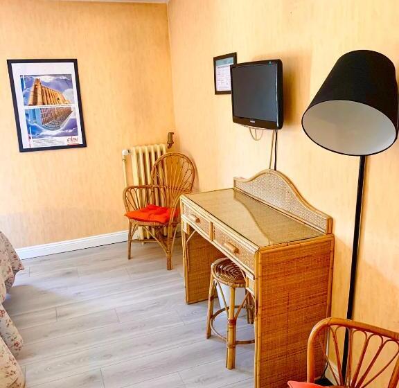 コンフォートルーム, Hôtel Lapérouse Des Cordeliers