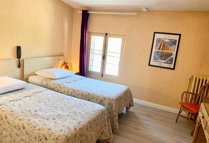 Номер Комфорт, Hôtel Lapérouse Des Cordeliers