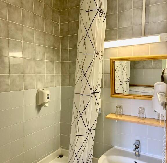 Номер Стандарт Трехместный, Hôtel Lapérouse Des Cordeliers