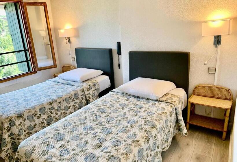 Номер Комфорт, Hôtel Lapérouse Des Cordeliers