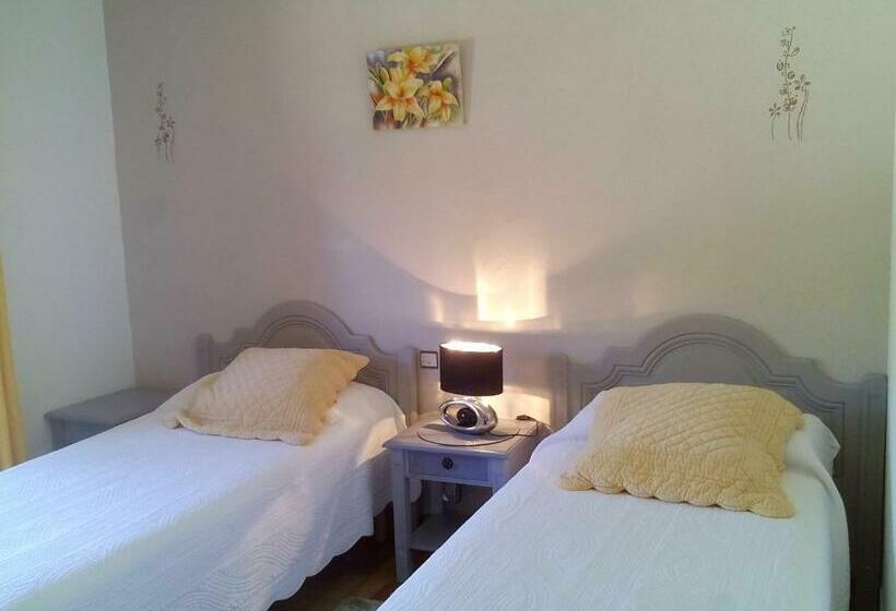 Номер Стандарт Вид на Сад, Hôtel Les Palmiers