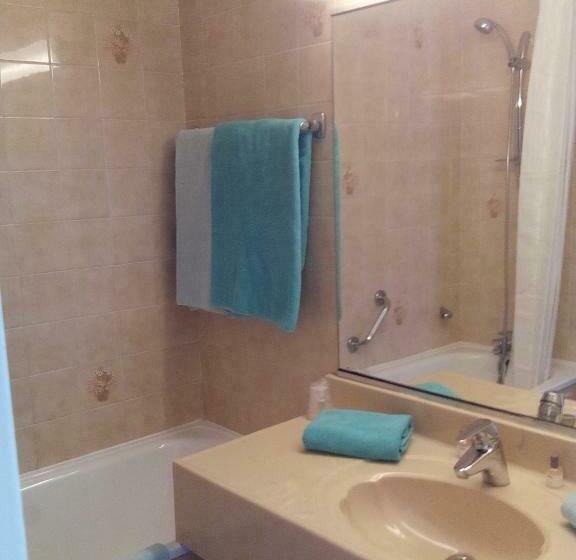 غرفة قياسية مطلّة علي الحديقة, Hôtel Les Palmiers