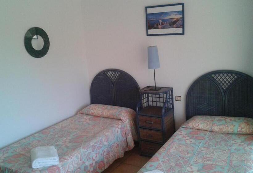 Номер Стандарт с Террасой, Hôtel Les Palmiers