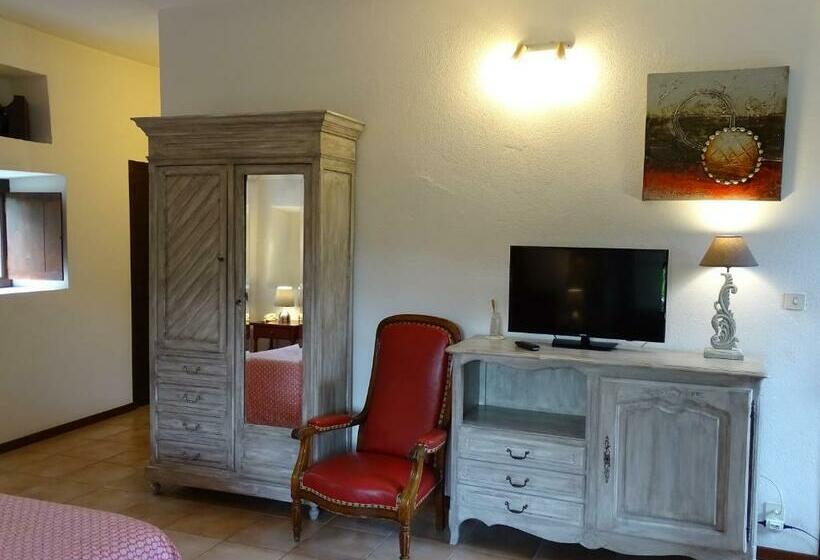 غرفة قياسية مزوَّدة بتراس, Hôtel Mas De L Espaïre