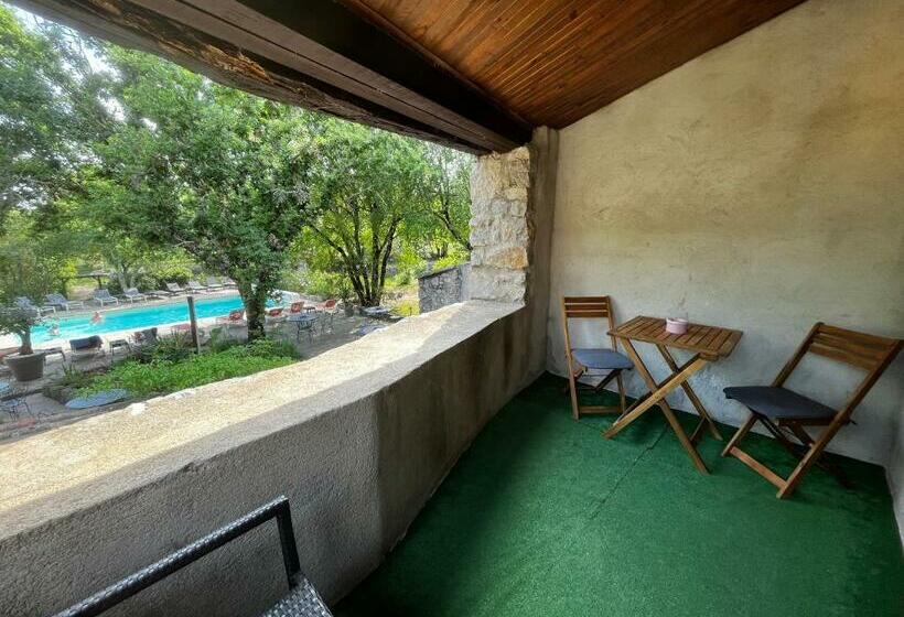 חדר סטנדרט עם טרסה, Hôtel Mas De L Espaïre