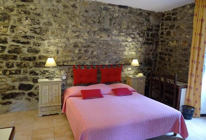 חדר סופריור לשלושה, Hôtel Mas De L Espaïre