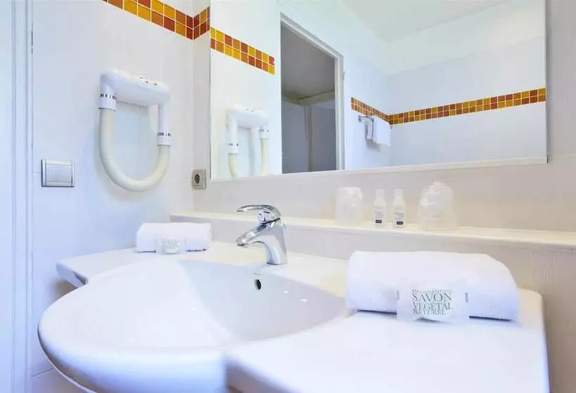 اتاق استاندارد, Kyriad Hotel Tours Centre