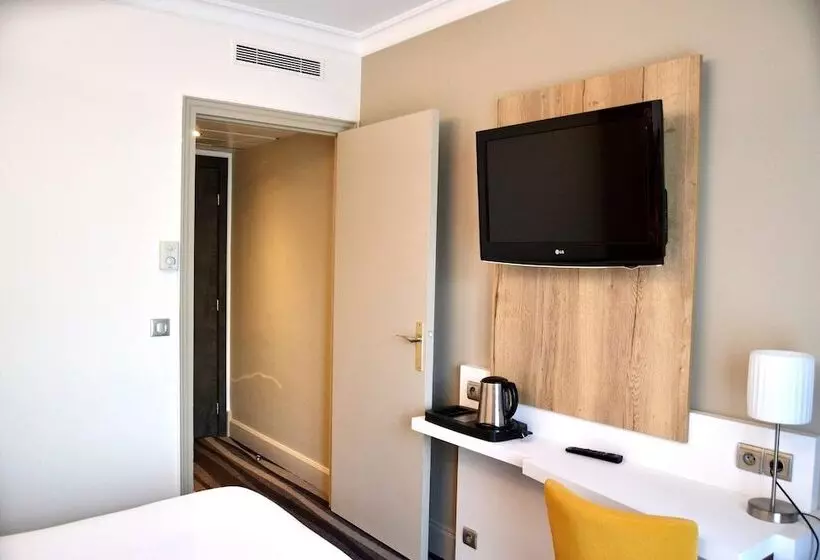 Standard-huone Parivuode, Kyriad Hotel Tours Centre
