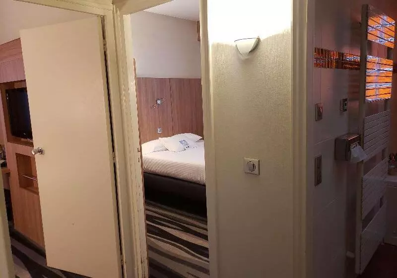اتاق استاندارد سه نفره, Kyriad Hotel Tours Centre