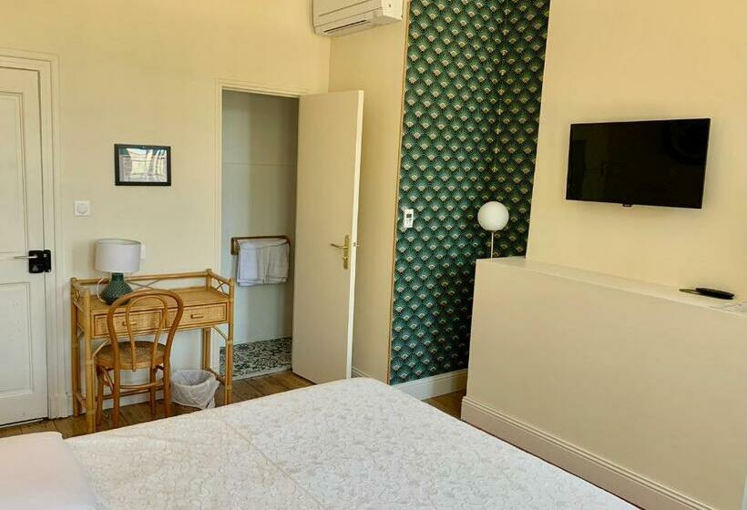 コンフォートルーム, Hôtel Lapérouse Des Cordeliers