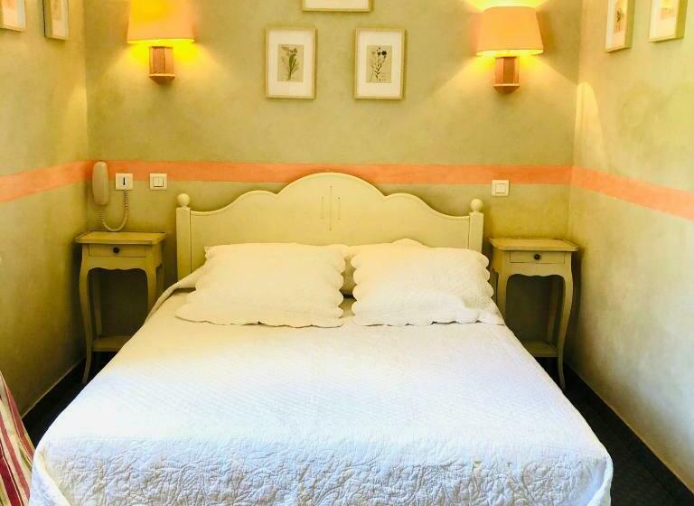 컴포트 룸, Le Relais Notre Dame