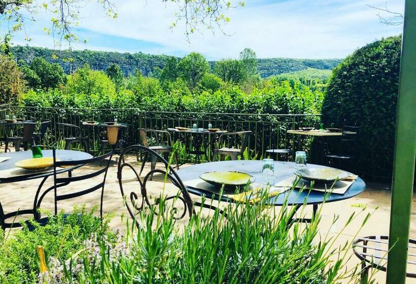 四人高级间, Le Relais Notre Dame