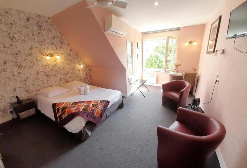 Quarto Estandar, Logis Hôtel Restaurant La Vieille Auberge, Art And Gallery