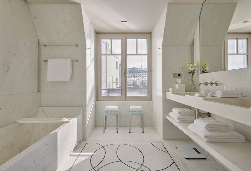 スイート, Lutetia