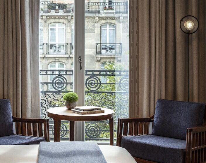 バルコニー付きデラックスルーム, Lutetia