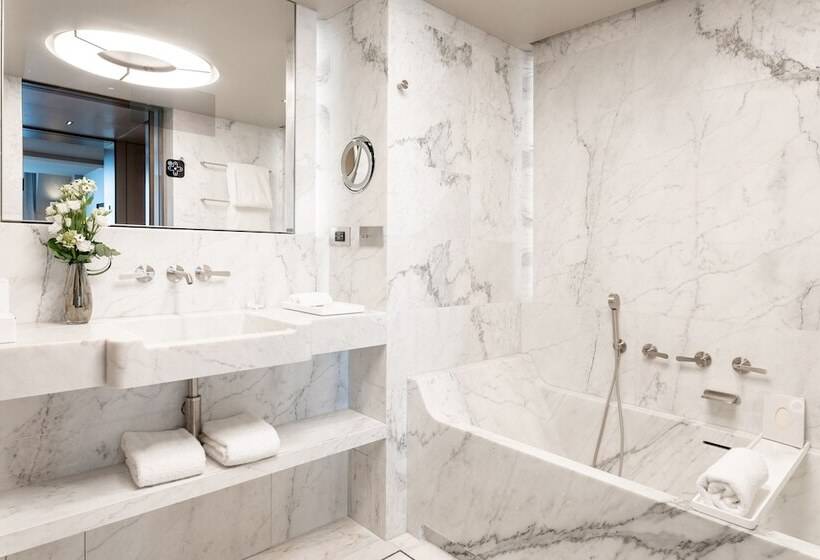 デラックスルーム, Lutetia