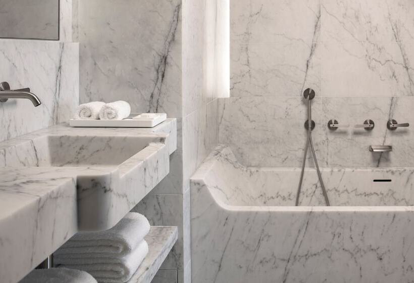 デラックスルーム, Lutetia