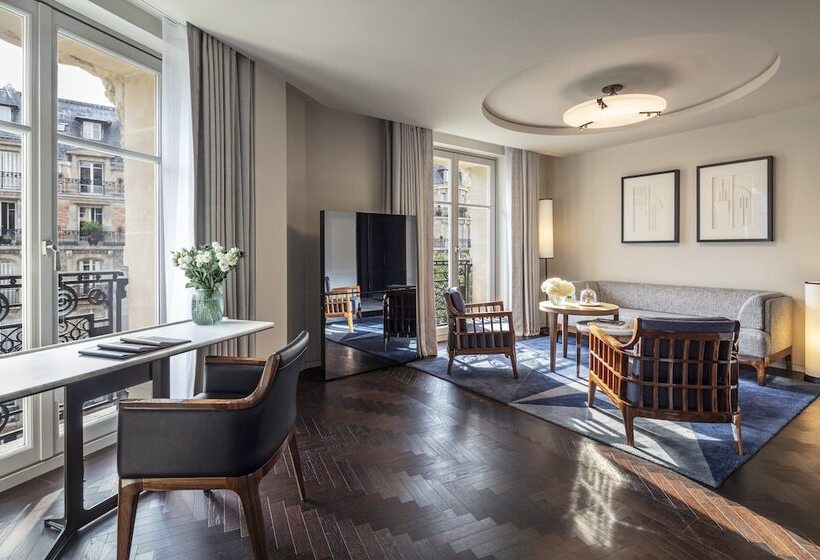 デラックススイート, Lutetia