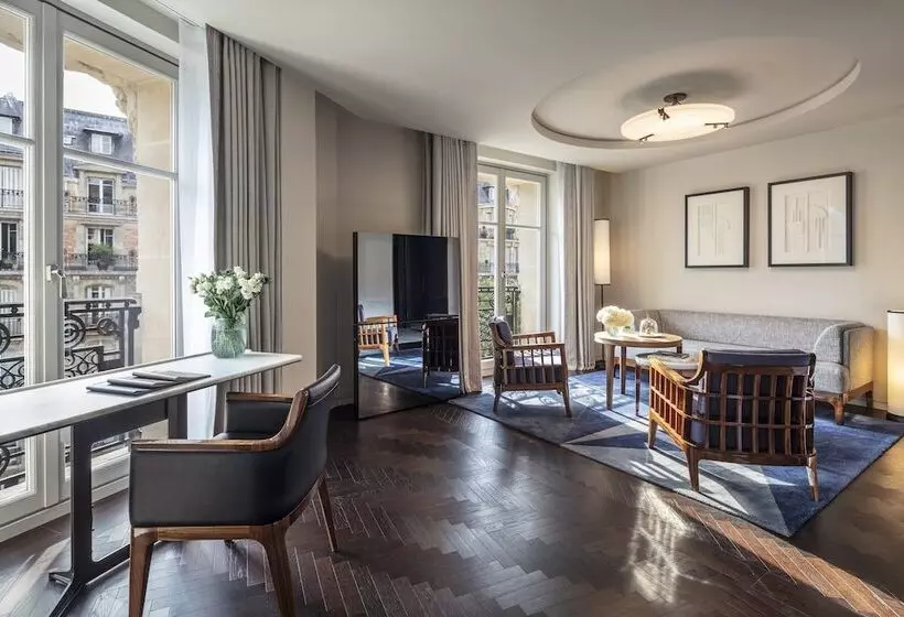 Suite Deluxe, Lutetia