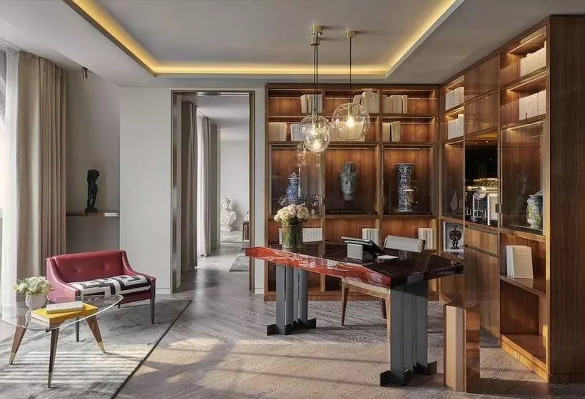 Suite Presidenziale, Lutetia