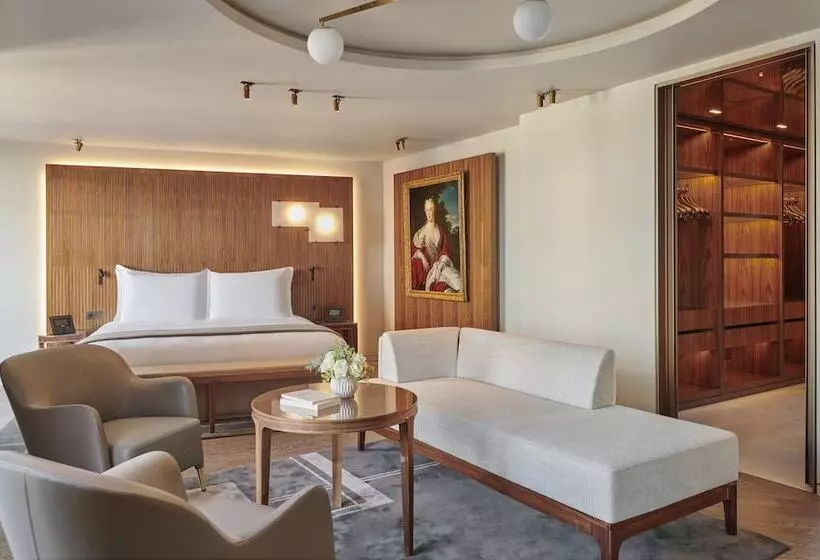 Suite Presidenziale, Lutetia