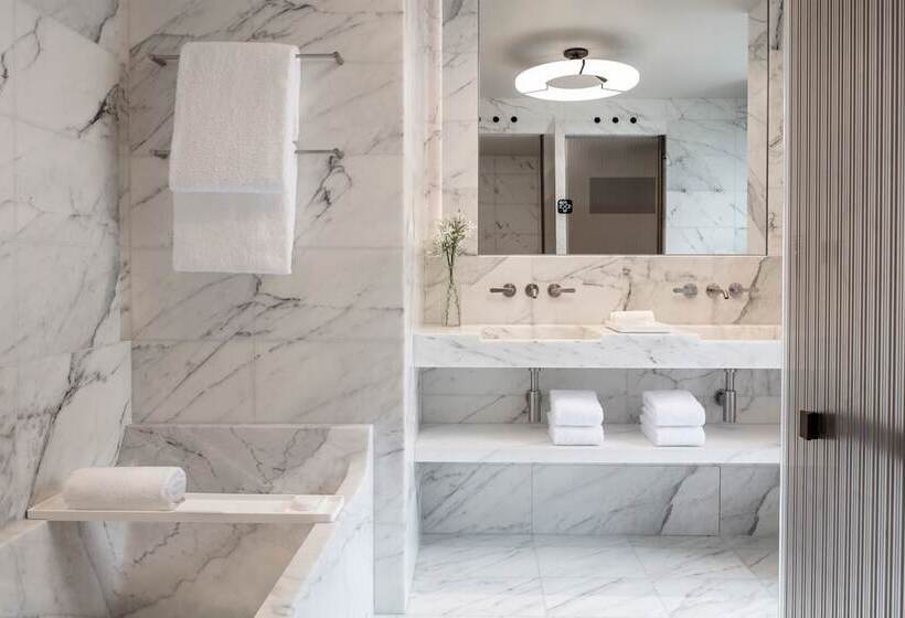 スーペリアールーム, Lutetia