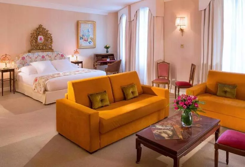 Chambre Familiale Deluxe, Le Negresco