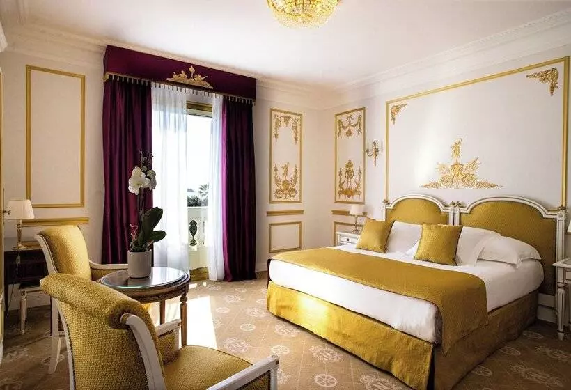 Chambre Standard Vue Mer Latérale, Le Negresco